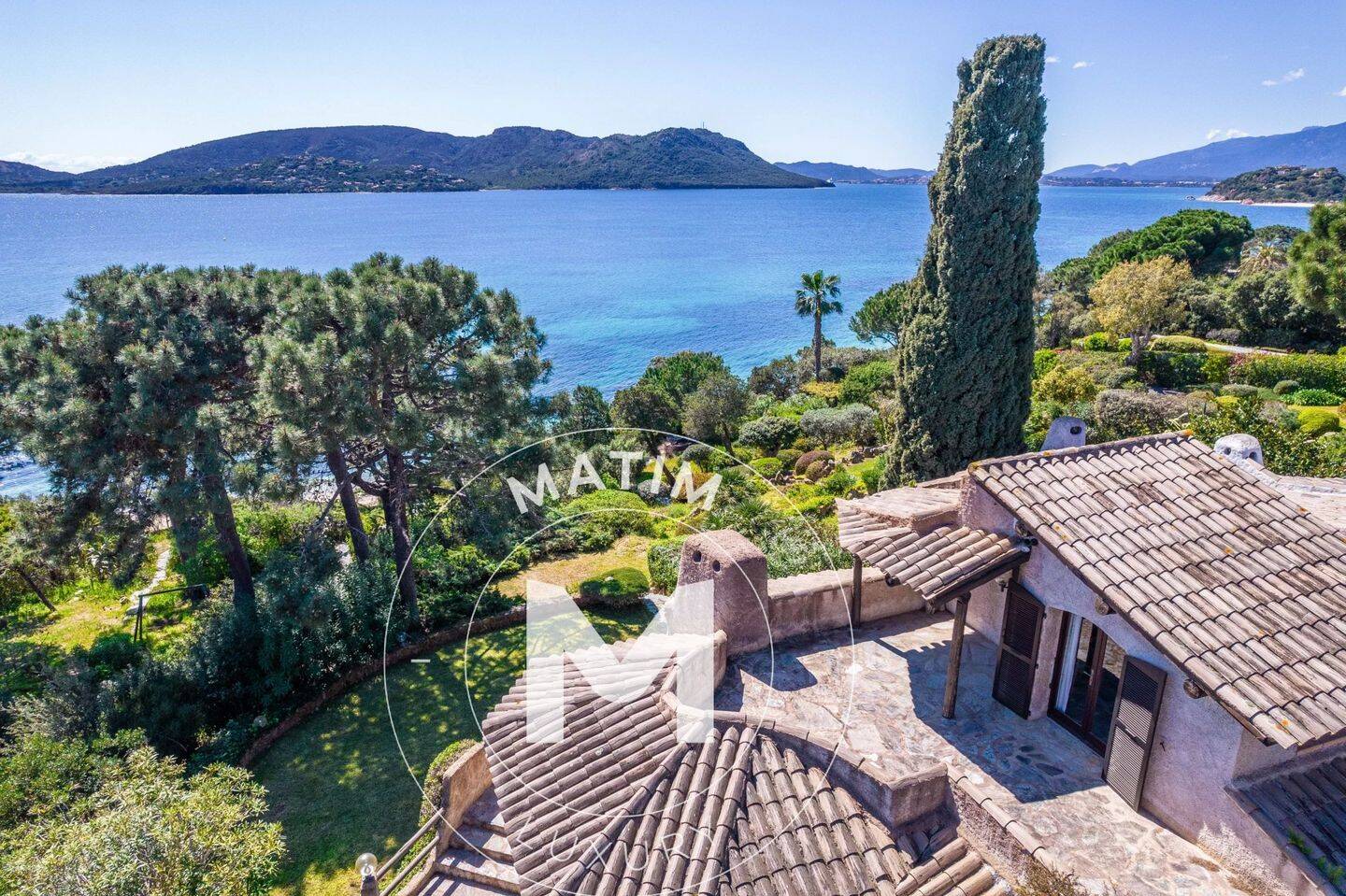 Maison 7 pièces 180 m² · à Lecci · 180 m² · 4 900 000 €