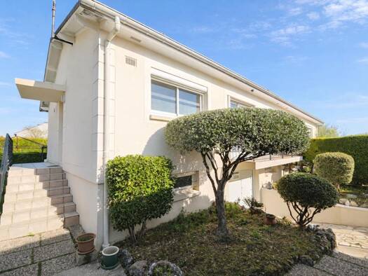 Maison à vendre 296 000 € 4 pièces 3 chambres 73 m² 273 m² de terrain Ecquevilly 78920