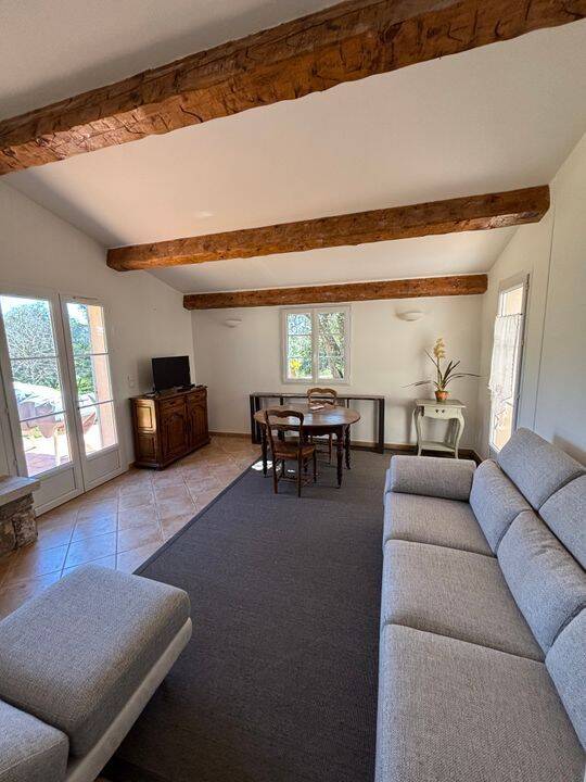 Maison 4 pièces 95 m² · à Grasse · 95 m² · 2 000 €