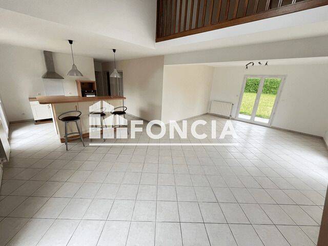 Maison 5 pièces 146 m² · à Saint-Rémy · 146 m² · 950 €