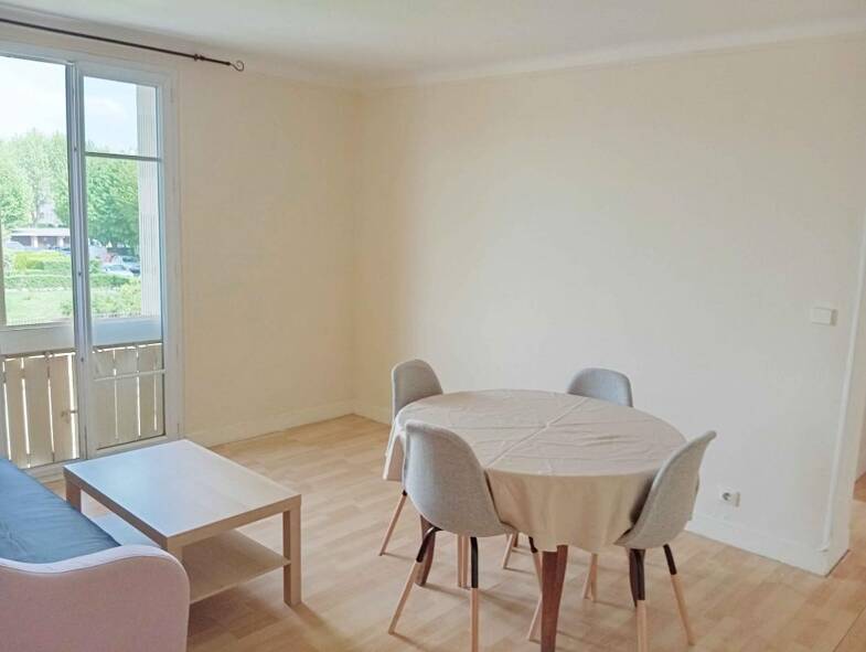 Appartement à louer 1 068 € 3 pièces 2 chambres 54 m² 2ème étage Gondoles Nord I Choisy-le-Roi 94600