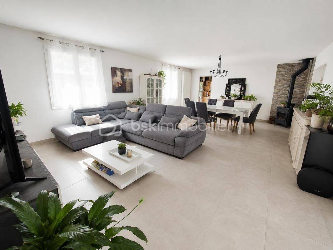 Maison 10 pièces 270 m² · à Mourmelon-le-Grand · 270 m² · 349 000 €