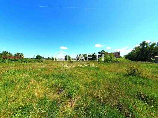 Terrain constructible à vendre 2 050 000 € 13 443 m² de terrain Varennes-sur-Seine 77130