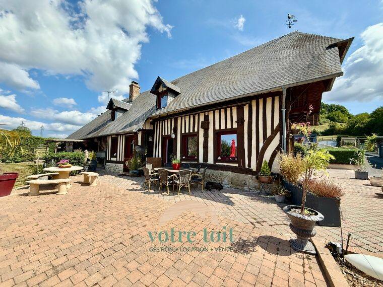 Maison 7 pièces 300 m² · à Pont-l'Évêque · 300 m² · 895 000 €
