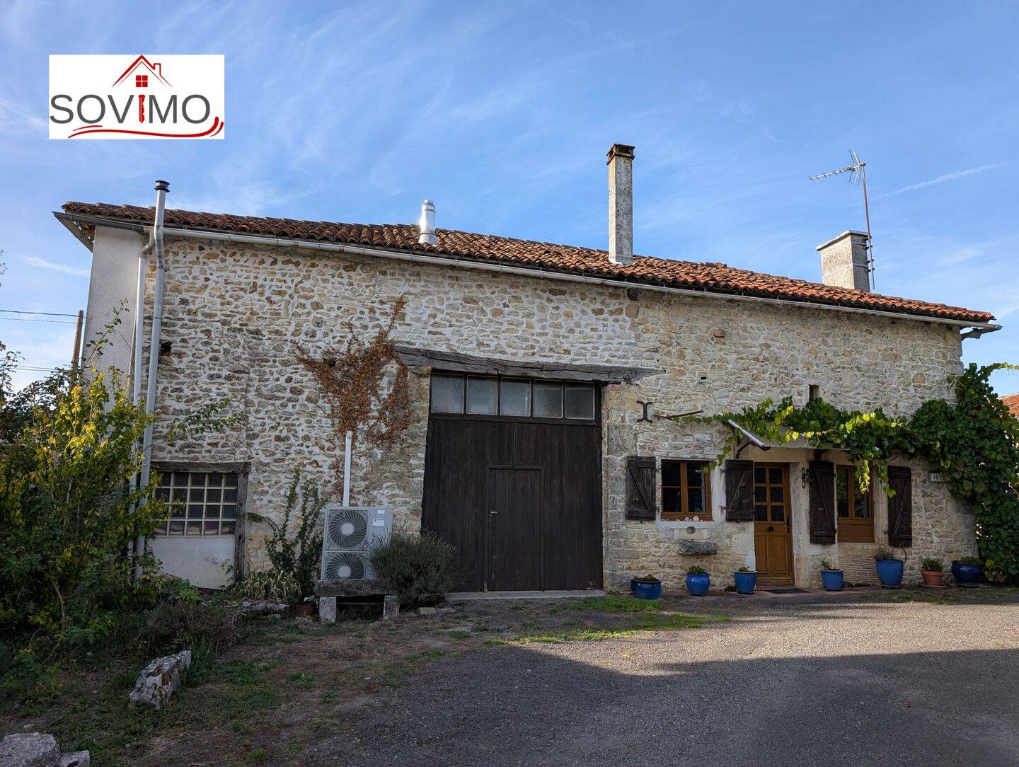 Maison 9 pièces 301 m² · à Saint-Laurent-de-Céris · 300,5 m² · 199 800 €