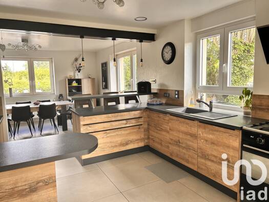 Maison à vendre 275 000 € 6 pièces 5 chambres 180 m² 1 450 m² de terrain Sarre-Union 67260