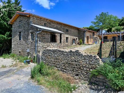 Maison à vendre 309 000 € 5 pièces 3 chambres 140 m² 2 204 m² de terrain Thurins 69510