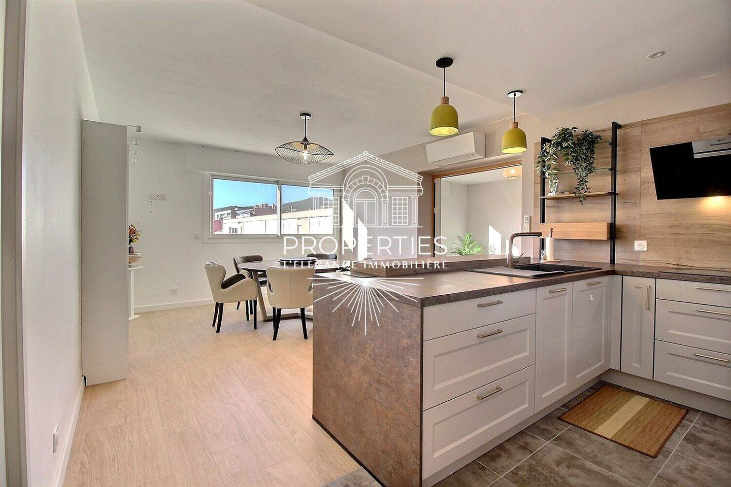 Appartement 3 pièces 77 m² · à Le Lavandou · 77 m² · 495 000 €