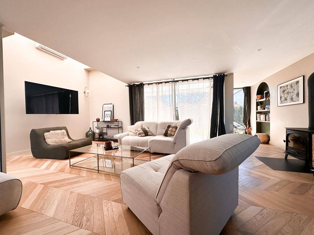 Maison 7 pièces 165 m² · à Orvault · 165 m² · 2 100 €/mois