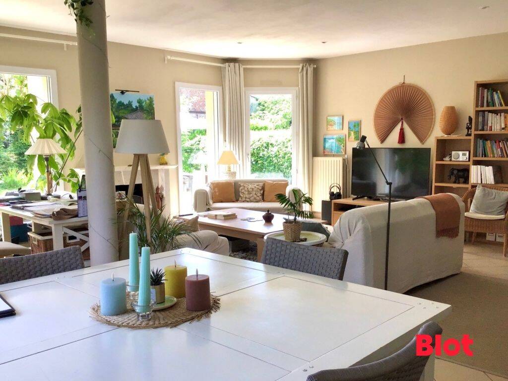 Maison 8 pièces 173 m² · à Saint-Grégoire · 173 m² · 676 000 €