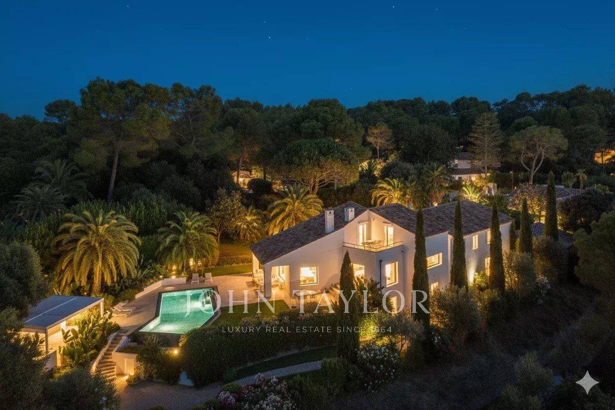 Maison 12 pièces 357 m² · à Mougins · 357 m² · 4 950 000 €