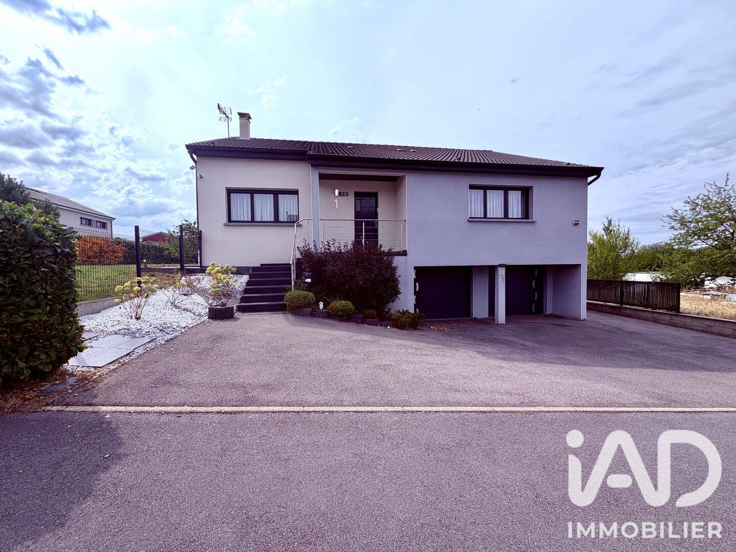 Maison 5 pièces 121 m² · à Ville-Houdlémont · 121 m² · 449 000 €