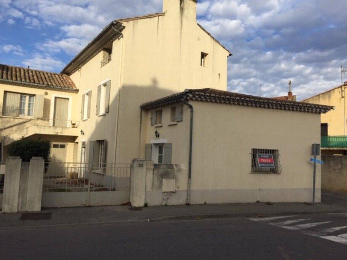 Maison 5 pièces 128 m² · à Piolenc · 128 m² · 851 €