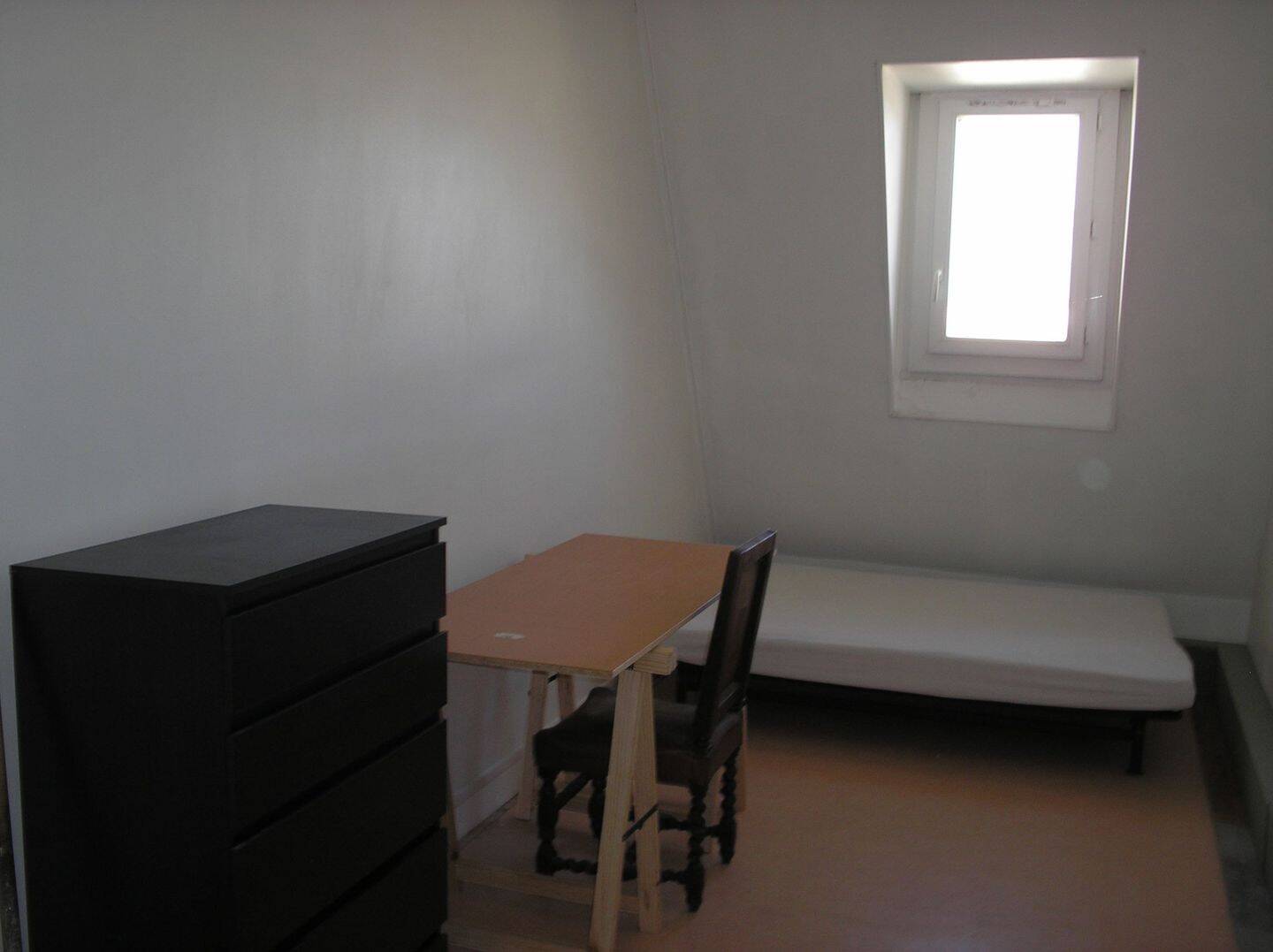 Appartement 1 pièce 11 m² · à Paris 16ème Arrondissement · 11 m² · 499 €