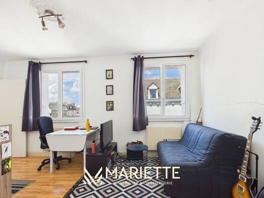 Appartement à vendre 120 375 € 1 pièce 34 m² Étage 3/3 Ville Close-Centre Ville Concarneau 29900