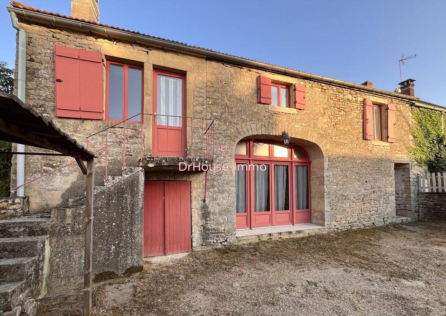 Maison 4 pièces 125 m² · à Vault-de-Lugny · 125,4 m² · 159 000 €
