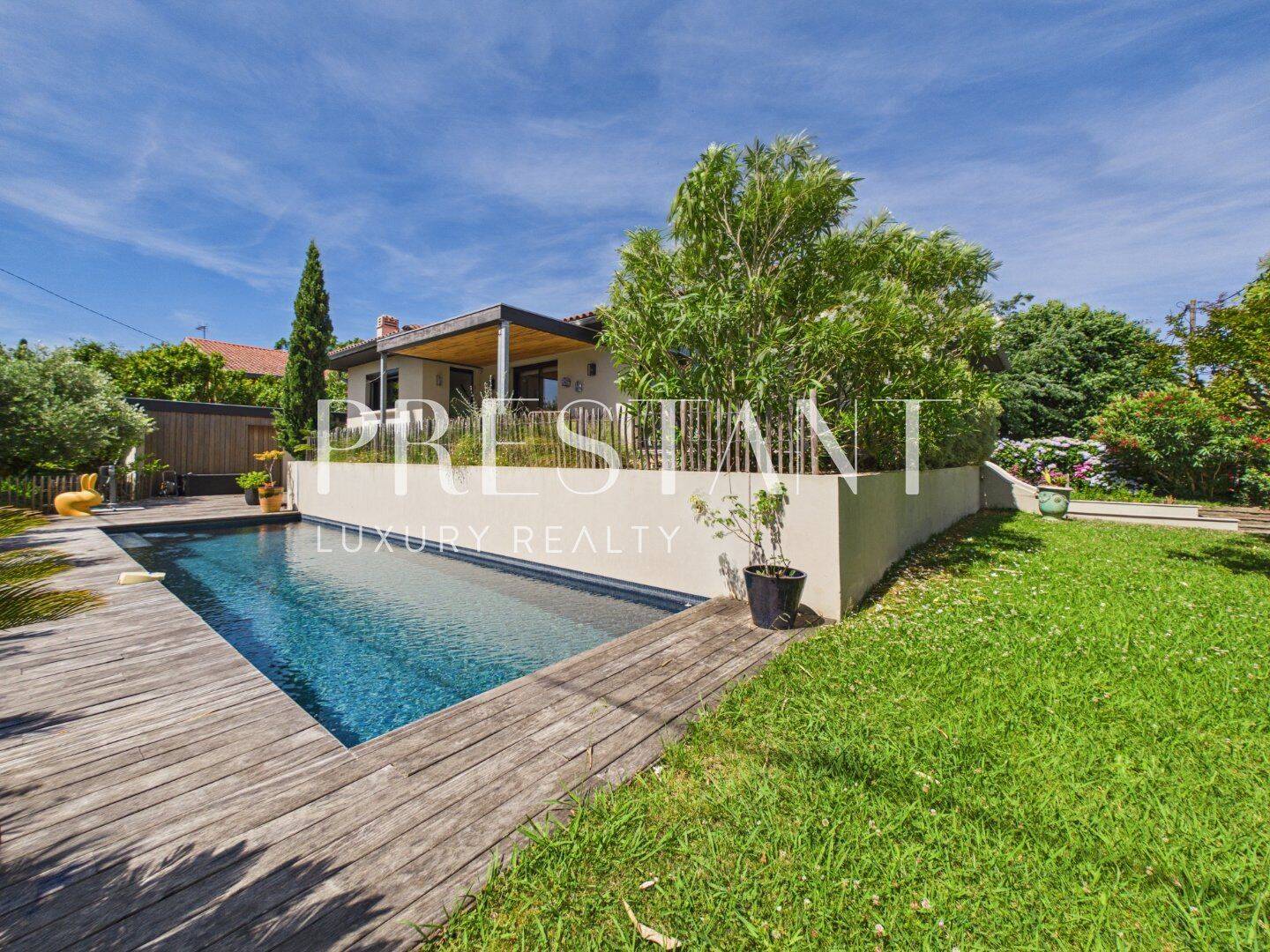 Maison 6 pièces 192 m² · à Biarritz · 192 m² · 1 690 000 €