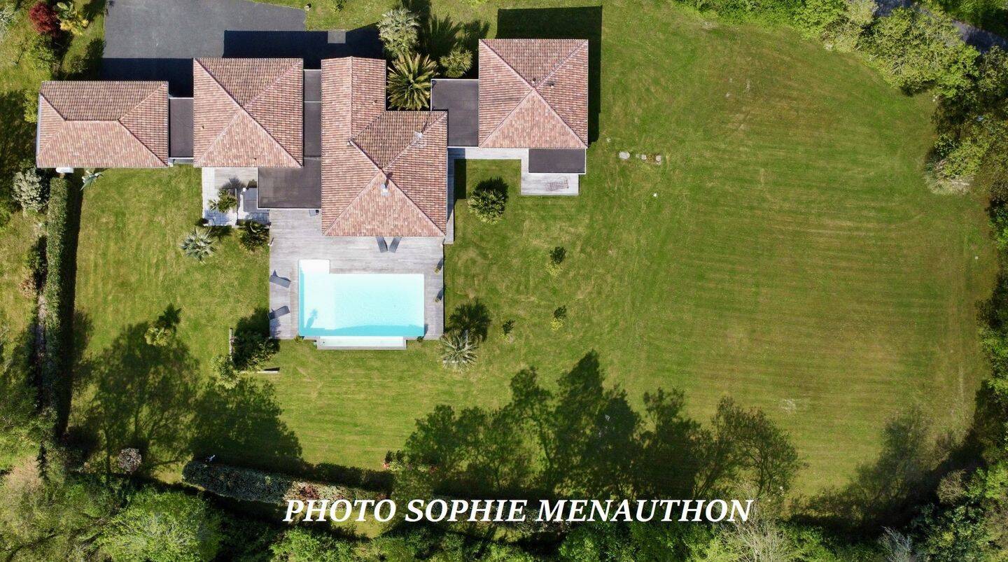 Maison 7 pièces 266 m² · à Dax · 266 m² · 1 155 000 €