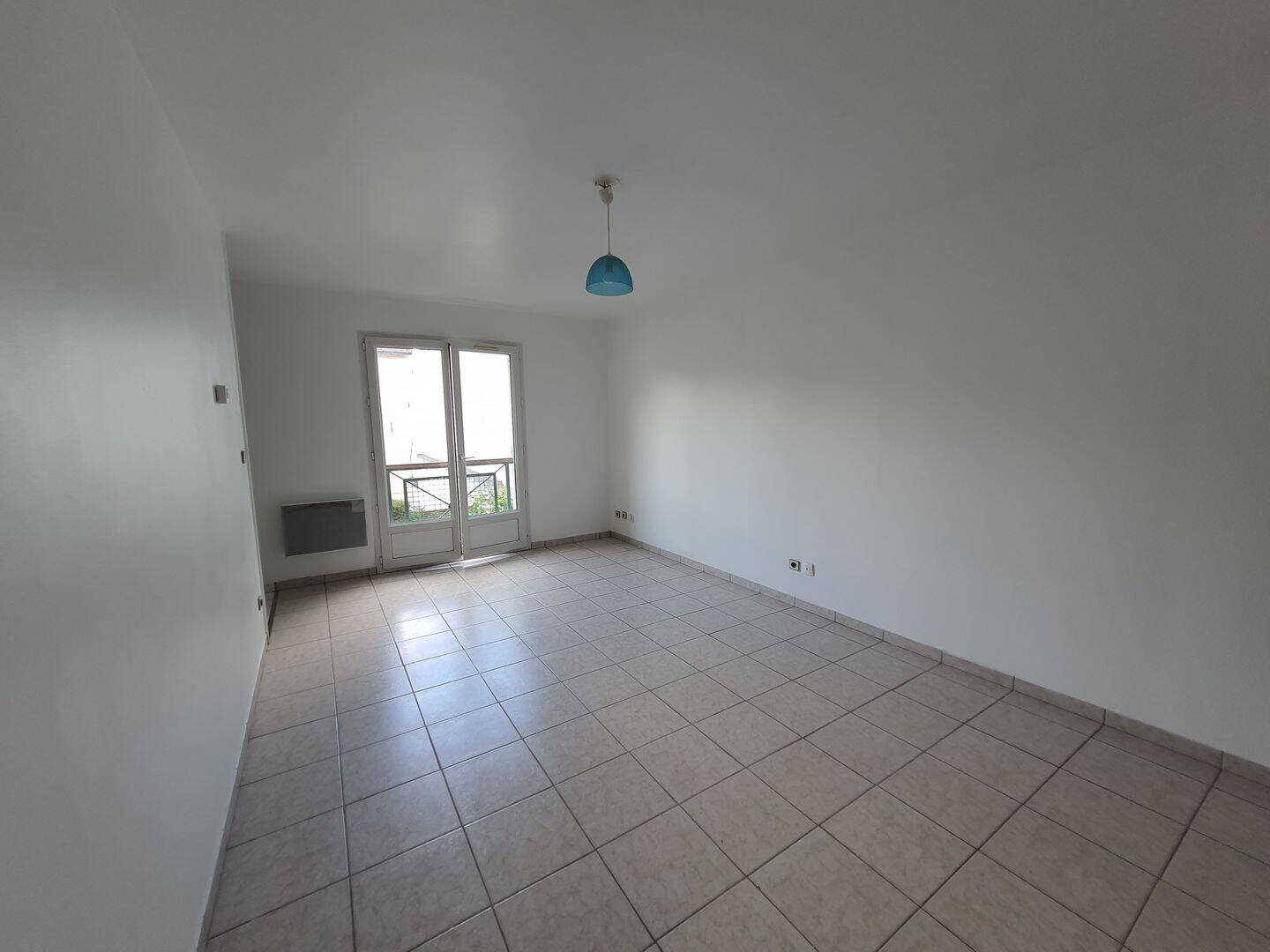 Appartement 1 pièce 28 m² · à Dammarie-les-Lys · 28 m² · 591 €/mois