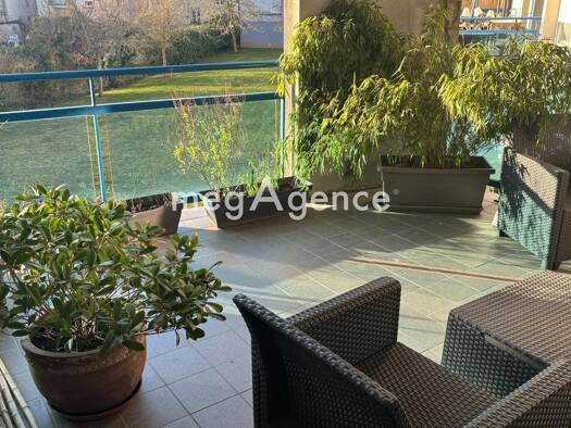 Appartement à vendre 287 000 € 4 pièces 3 chambres 98 m² Étage 1/3 Haut-Rhele Venizelos Saint Victor Montigny-lès-Metz 57950