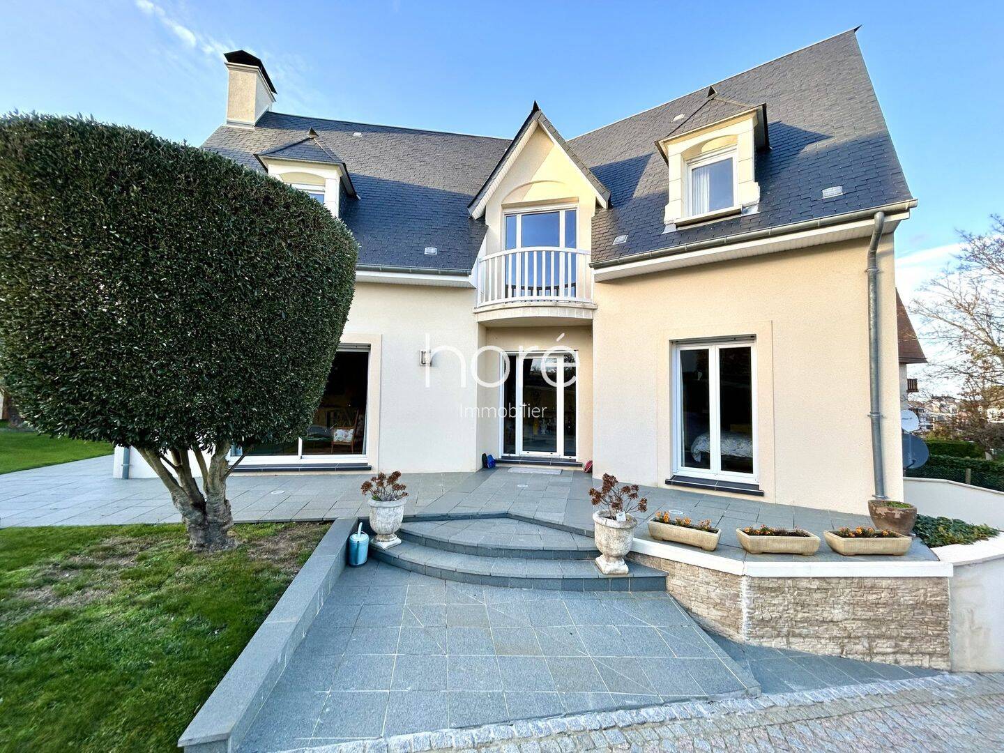 Maison 6 pièces 236 m² · à Houlgate · 236 m² · 899 900 €