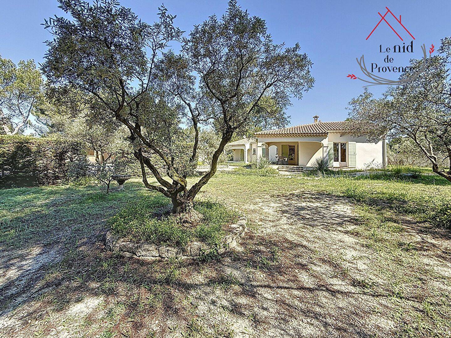 Maison 4 pièces 160 m² · à Pernes-les-Fontaines · 160 m² · 799 900 €