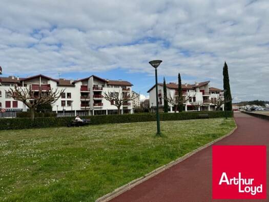Espace bureau à louer 1 600 € 106 m² de bureaux divisible jusqu'à 106 m² Saint-Jean-de-Luz 64500