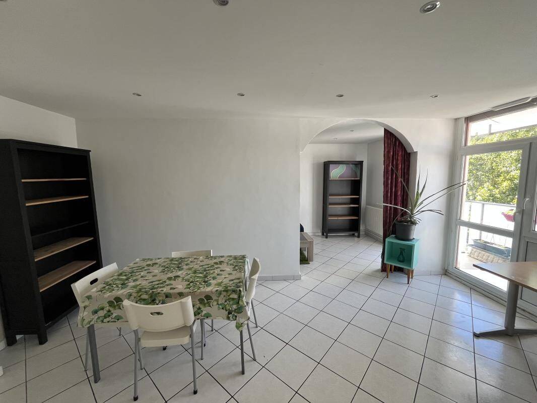 Appartement 4 pièces 67 m² · à Oullins-Pierre-Bénite · 67 m² · 980 €/mois