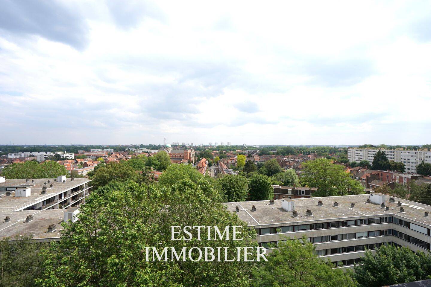 Appartement 4 pièces 98 m² · à Lille · 97,9 m² · 194 000 €