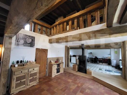 Maison à vendre 405 000 € 14 pièces 7 chambres 307,7 m² 1 797 m² de terrain Saint-Denis-lès-Rebais 77510