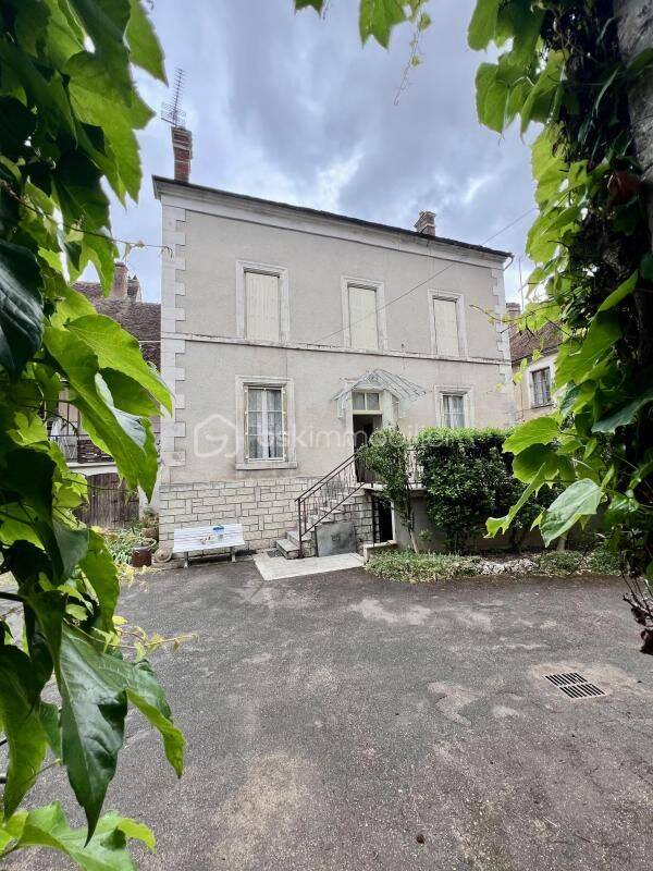 Maison 7 pièces 150 m² · à Saint-Bris-le-Vineux · 150 m² · 109 900 €