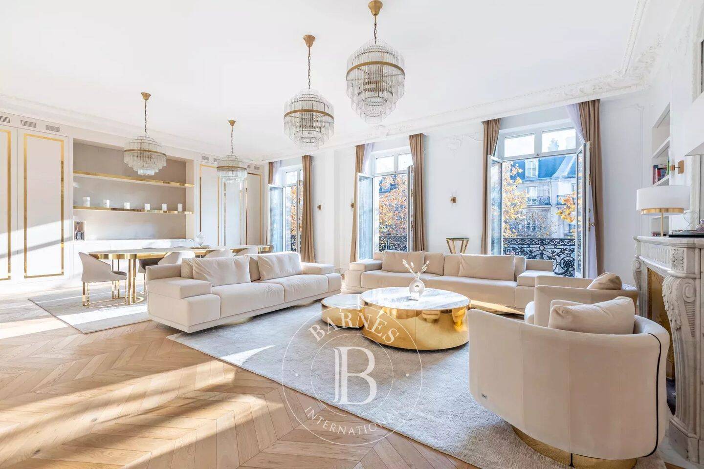 Appartement 5 pièces 197 m² · à Paris 8ème Arrondissement · 196,7 m² · 3 650 000 €