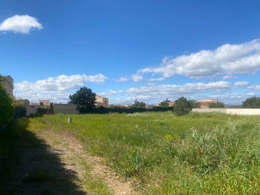 Terrain constructible viabilisé à vendre 144 900 € 549 m² de terrain Saint-Nazaire-d'Aude 11120