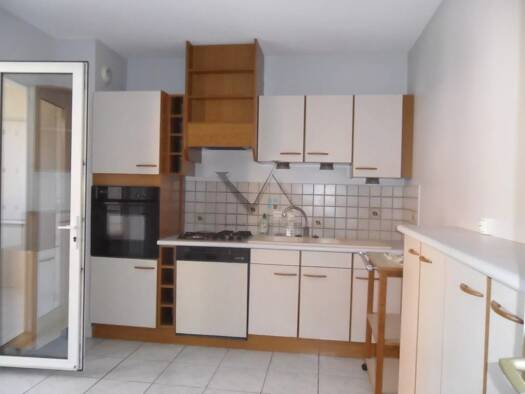 Appartement à louer 860 € 4 pièces 2 chambres 93 m² 1er étage Ville-Basse Montélimar 26200
