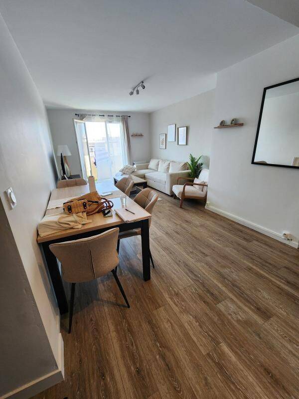 Appartement 4 pièces 70 m² · à Toulon · 70,2 m² · 990 €