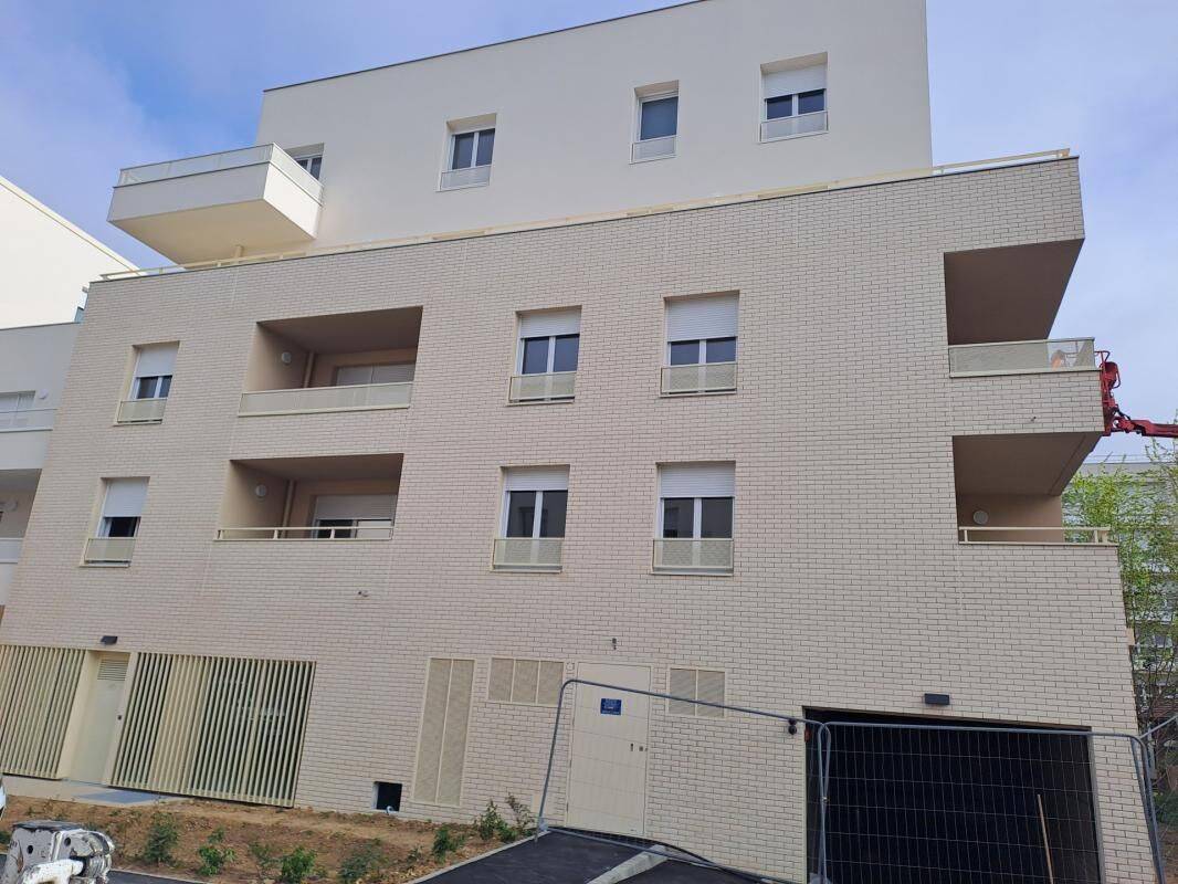 Appartement 2 pièces 46 m² · à Les Clayes-sous-Bois · 46 m² · 911 €