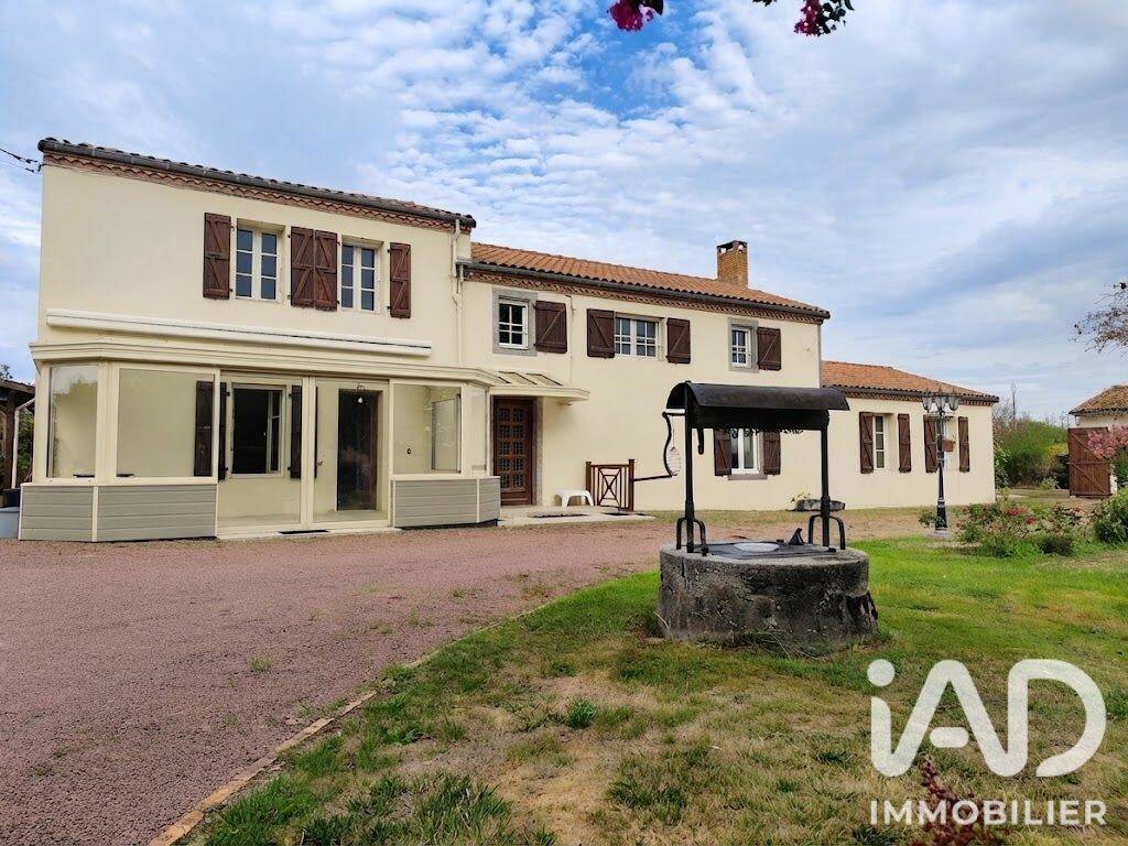 Maison 8 pièces 210 m² · à Chiché · 210 m² · 189 000 €