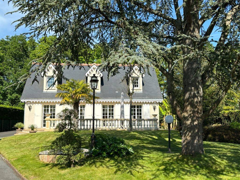 Maison 7 pièces 110 m² · à Saint-Roch · 110 m² · 463 000 €