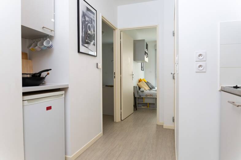 Appartement à louer 587 € 1 pièce 2 chambres 9,9 m² 6ème étage La Joliette Marseille 2ème 13002