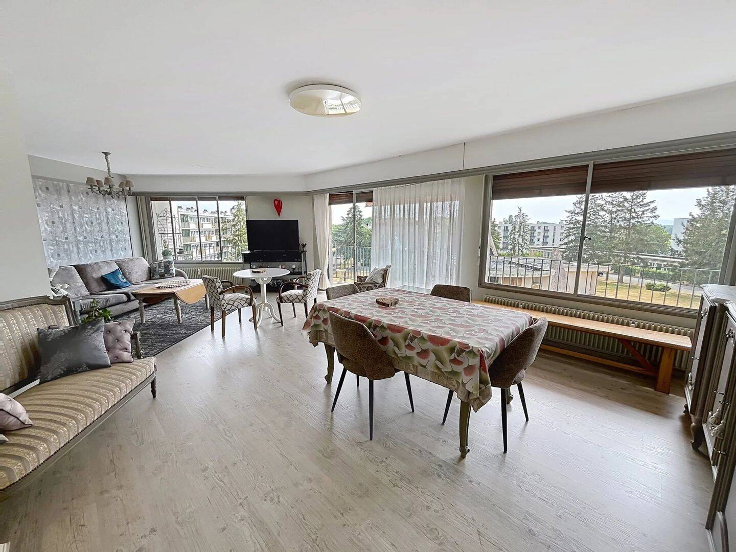 Appartement 4 pièces 94 m² · à Laon · 94 m² · 71 000 €