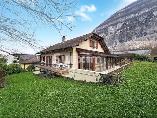 Maison à vendre 750 000 € 8 pièces 5 chambres 252,4 m² Étrembières 74100