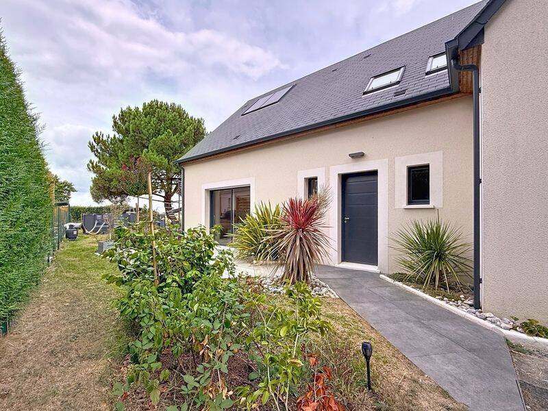 Maison 8 pièces 178 m² · à Notre-Dame-d'Oé · 178 m² · 465 000 €