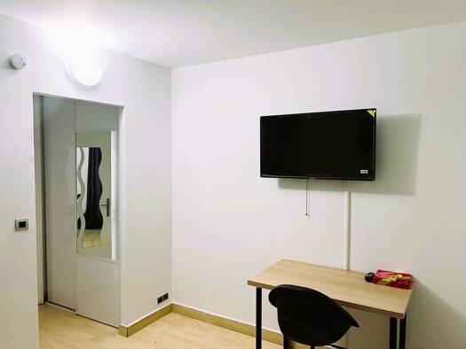 Appartement à louer 600 € 6 pièces 5 chambres 101 m² Étage 6/13 Anne Franck Sarcelles 95200