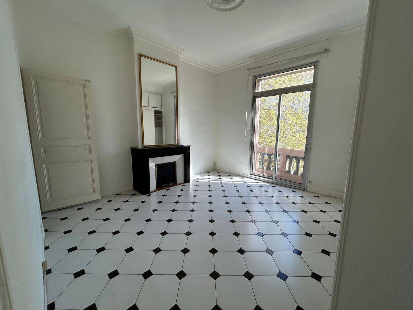 Appartement 3 pièces 92 m² · à Perpignan · 92,3 m² · 830 €
