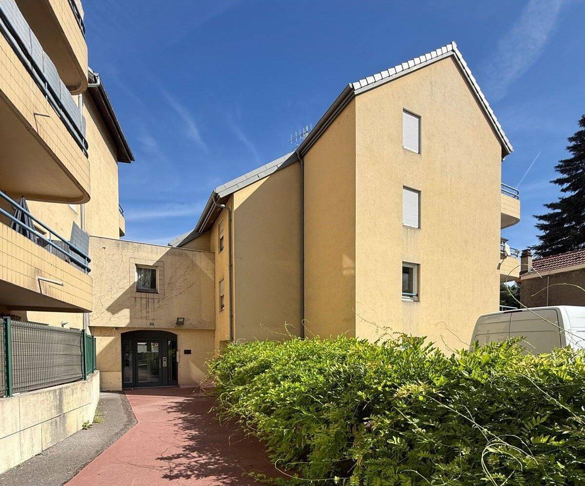 Appartement 4 pièces 109 m² · à Annemasse · 108,9 m² · 420 000 €