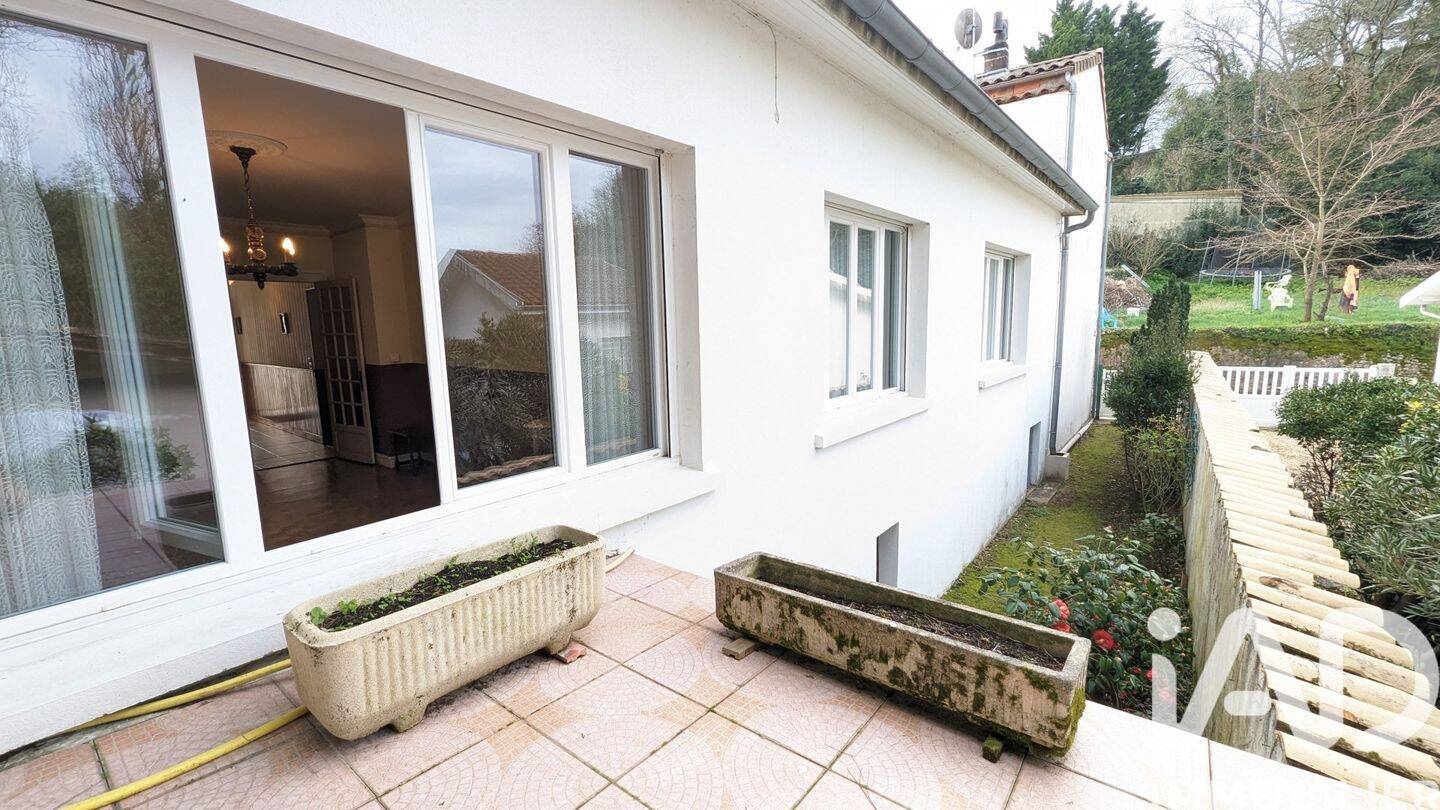 Maison 5 pièces 138 m² · à Montendre · 138 m² · 99 800 €