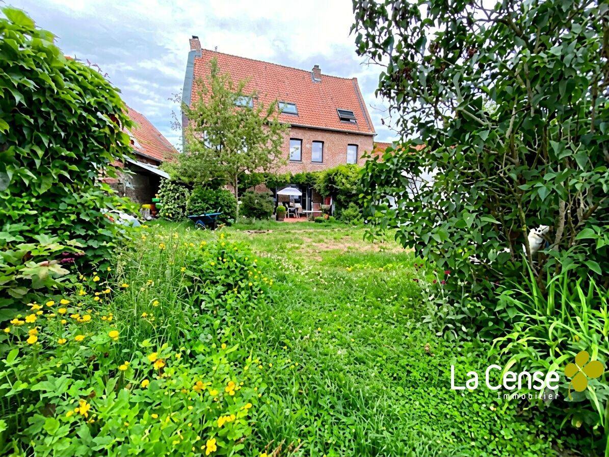 Maison 7 pièces 205 m² · à Bourghelles · 205 m² · 460 000 €