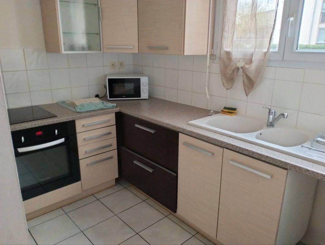 Appartement 1 pièce 32 m² · à Vénissieux · 32 m² · 494 €