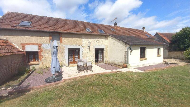 Maison 6 pièces 205 m² · à Saint-Marcel · 205 m² · 290 000 €