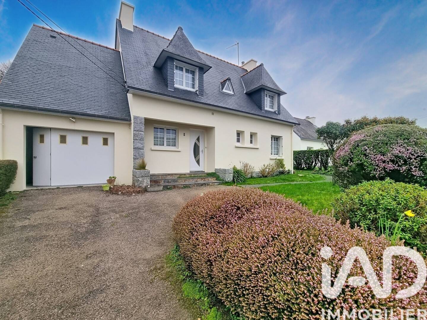 Maison 8 pièces 149 m² · à Plogastel-Saint-Germain · 149 m² · 262 000 €